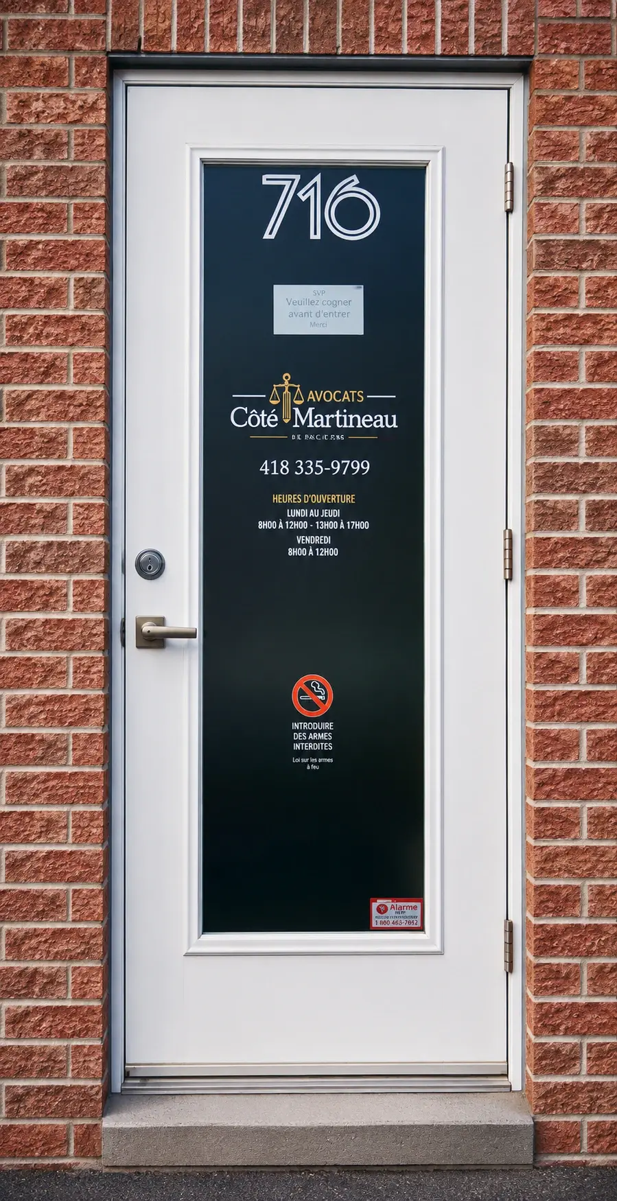 Porte d'entrée du cabinet Côté Martineau, Avocats